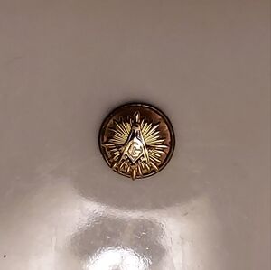 Vintage Mason Double Eagle Compass Triangle 10K Gold Screw Pin Rare